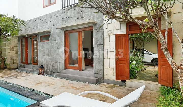 Hak Milik Vila Baru 3 Kamar Tidur Berperabot di Jimbaran Bali