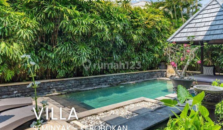 Freehold Villa 2 Bedrooms Furnished Dekat Pantai Seminyak Kerobokan Bali 1