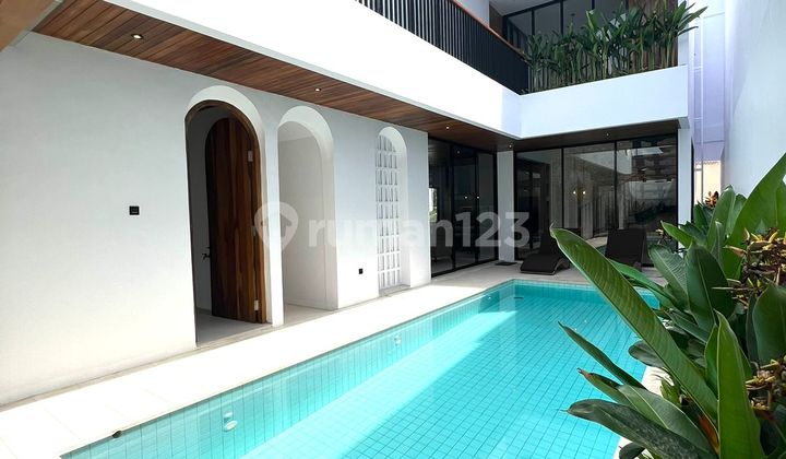 Newly Villa Furnished Walking Distance To The Beach In Canggu 1