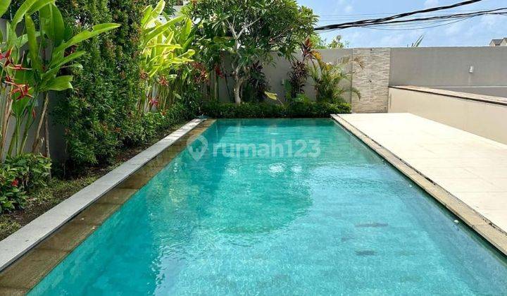 Freehold Villa 3 Bedrooms Furnished In Center Of Berawa Canggu Bali. 2