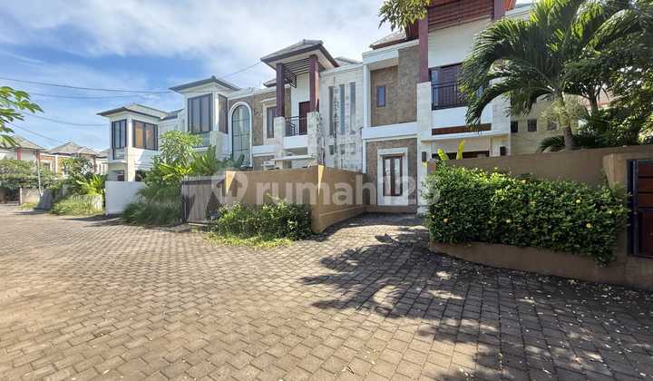 Sale 3 Bedrooms Villa Furnished Dalam Cluster di Mumbul Nusa Dua Bali 2