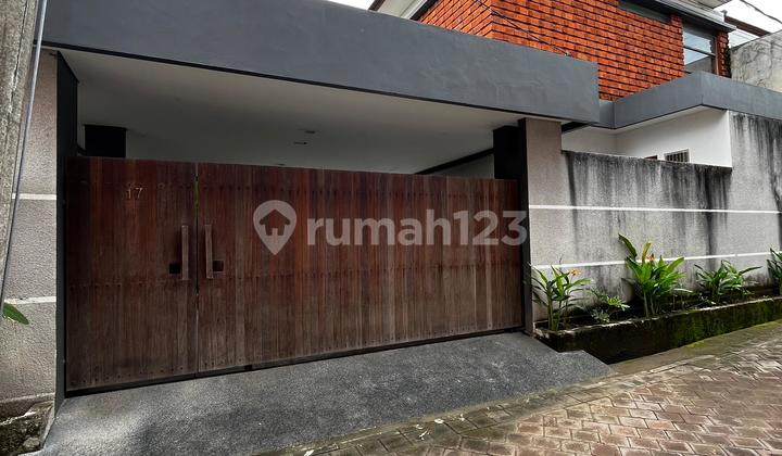 Yearly Rent 3 Bedrooms Villa Semi Furnished Close To Canggu In Kerobokan Bali. 2