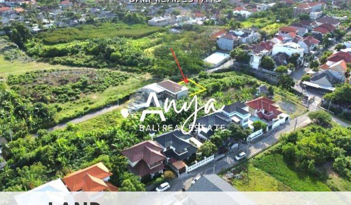 Land in Mertanadi Kerobokan, Badung SHM 214 m² 1