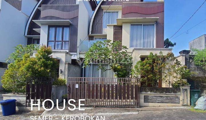 Dijual Rumah 3 Bedrooms Semi Furnished Dalam Kawasan Villa di Semer Kerobokan Bali 1