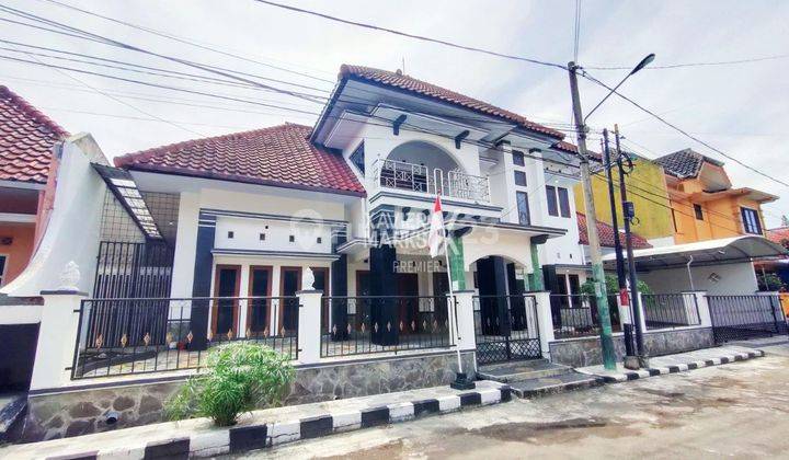 Rumah Mewah Tengah Kota di Taman Sulfat Blimbing Malang 1