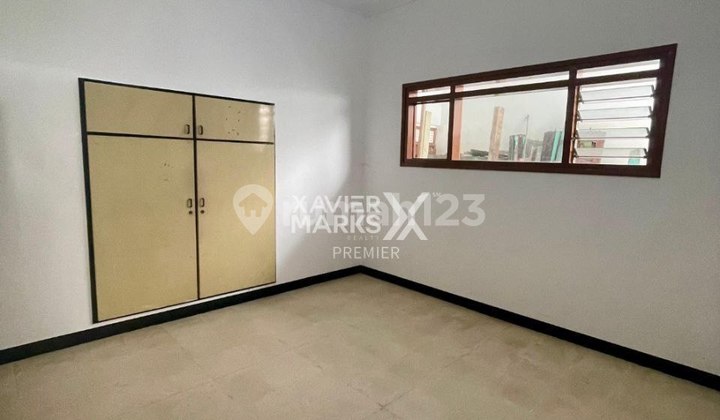 Classic House Ready to Occupied on Jalan Pulau-Pulau, Klojen Malang 2