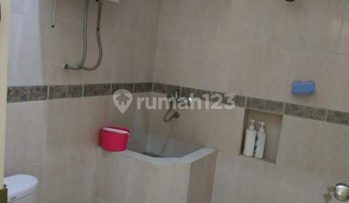 Ready-to-Occupy House in Good Condition at Telaga Golf Araya Malang 2