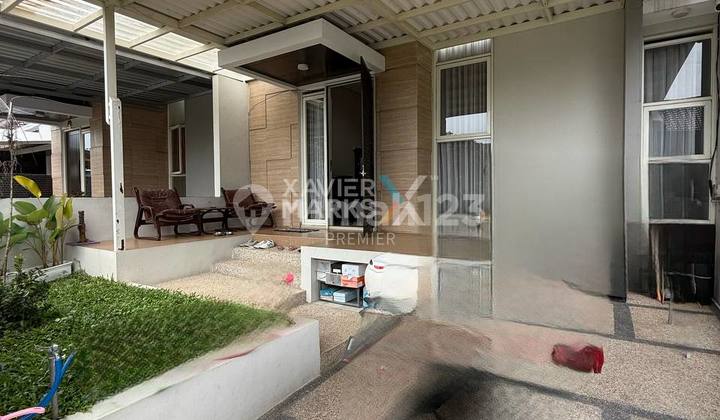 Modern Minimalist House in Austinville Housing, Dieng Malang 2