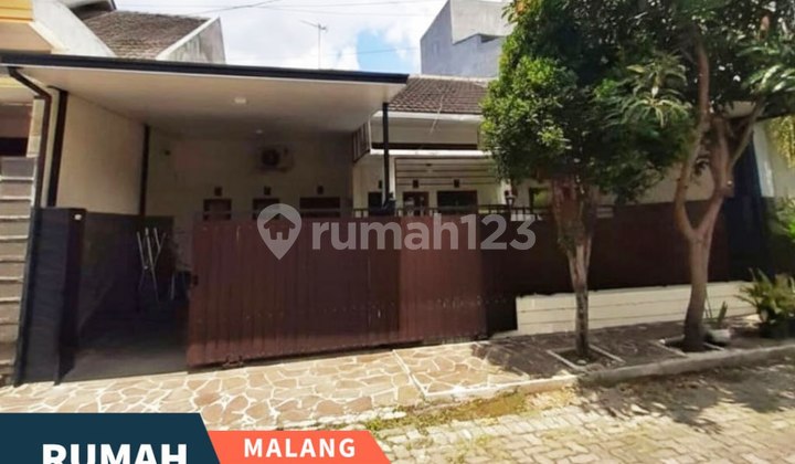 Rumah Terawat Siap Huni di Pondok Blimbing Indah Araya Malang