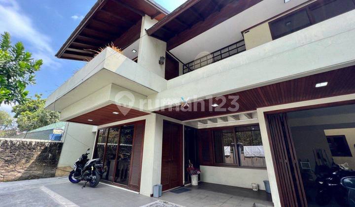 Premium Location House on Gresik Street, Klojen, Malang City 2