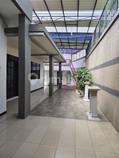 Rumah Bagus Terawat di Jalan Simpang Borobudur Blimbing Malang 2