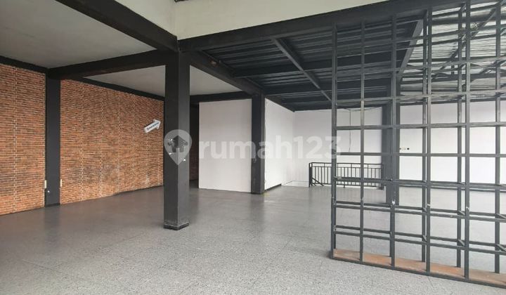 Ready-to-Use Shop House in a Strategic Area of Lawang, Malang