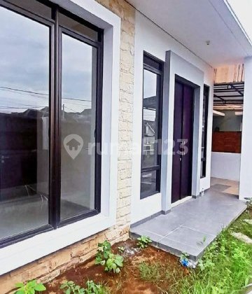 Minimalist Modern House Ready for Occupancy in Sulfat, Blimbing Malang 2