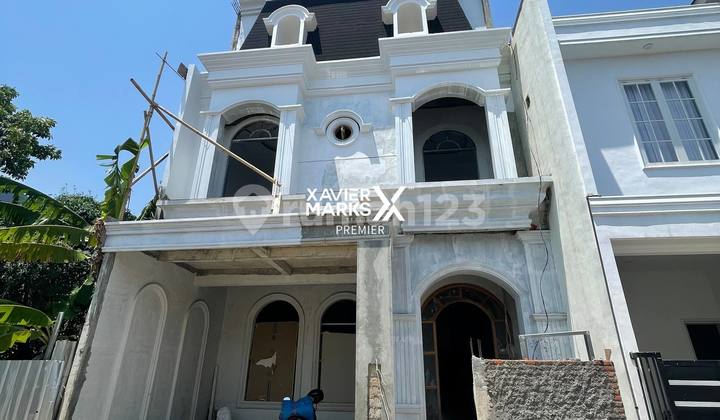 Rumah Baru American Classic 3 Lantai di Sulfat Blimbing Kota Malang 2