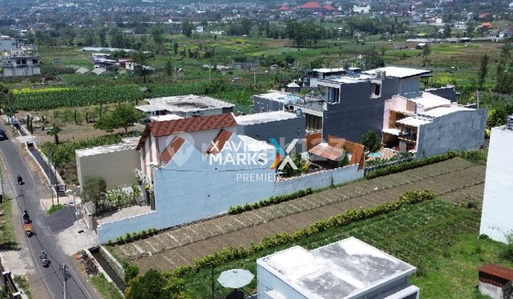 Villa Modern+Kolam Renang di Daerah Lembah Metro Kota Batu, Malang