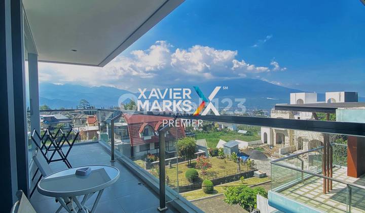 2 Bangunan Villa Full Furnish View Pegunungan dan City Light dan Dekat Pariwisata