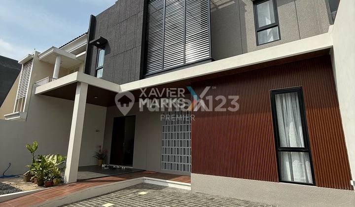 Rumah Design Modern Tropis di Cluster Golf Kota Araya Malang