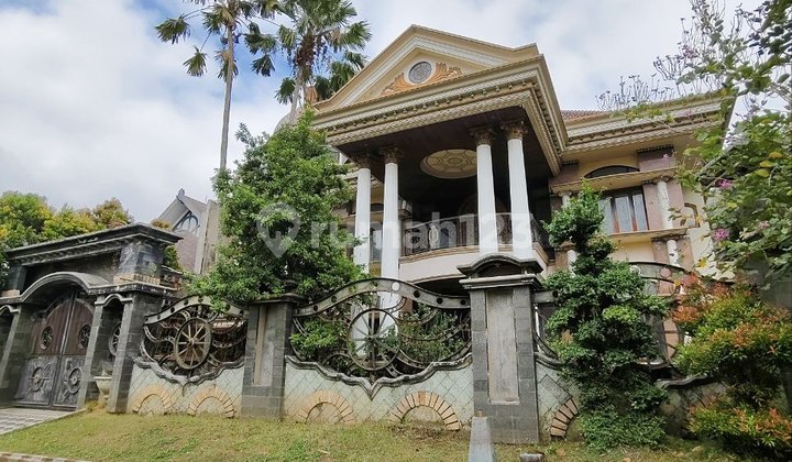 Rumah Luas View Golf Lokasi Araya Golf Malang