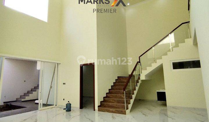 Rumah Megah di Boulevard Araya Malang 2