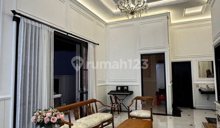 RUMAH MEWAH GAYA AMERICAN CLASSIC, PERMATA JINGGA, MALANG 