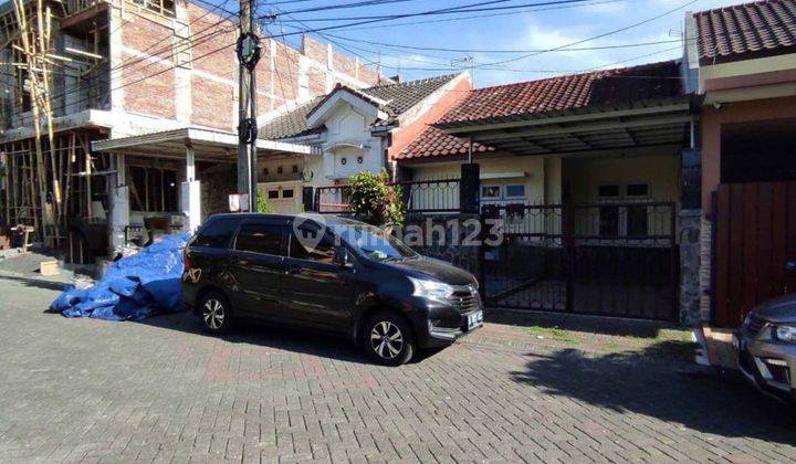 Rumah Minimalis Terawat & Siap Huni di Perumahan Araya, Malang 2