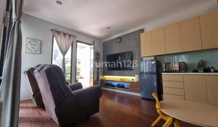 DIJUAL RUMAH CANTIK DI GREENWICH, SIAP HUNI!! 1