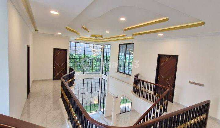 Rumah Baru Mewah Ada Multi Function Hall Room di Tomang Jakbar 1