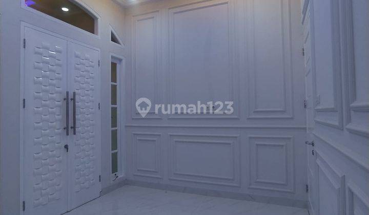 Dijual Rumah Classic Eropa Ada Kolam Renang di Kebagusan  2