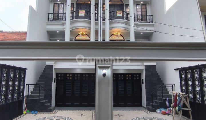 Dijual Rumah American Classic Pejaten Barat Jakarta Selatan 1