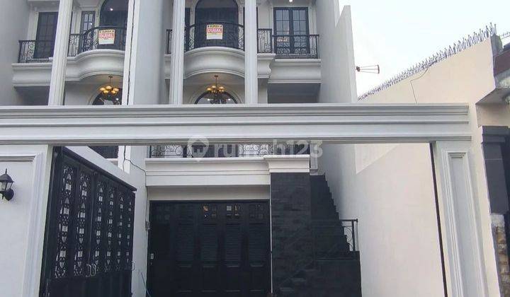 Dijual Rumah Mewah American Classic di Jalan Poncol Jati Padang Jakarta Selatan 2