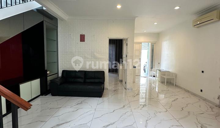 Rumah Mewah PHG Aquamarine 326 m2 Full Renov View Danau !! 1