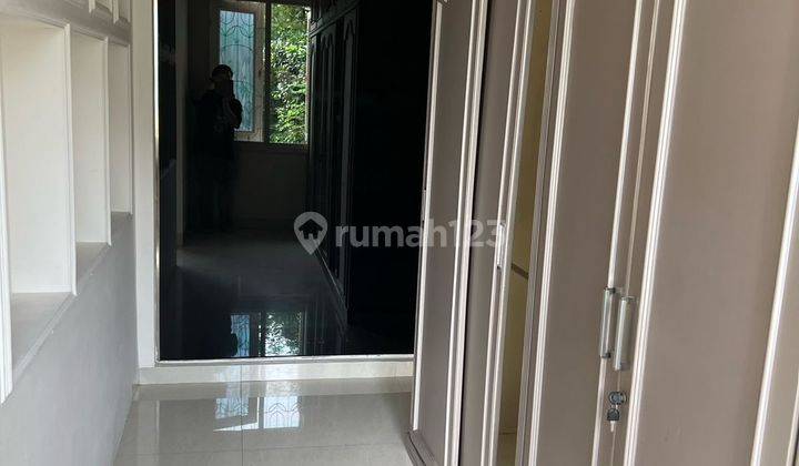 Rumah Intercon Kebon Jeruk 300 m2 Lokasi Terbaik ! 2