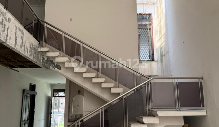 Rumah Tua Intercon 10X25m Jual Cepet Rumah Tua Intercon 10X25m Jual Cepet