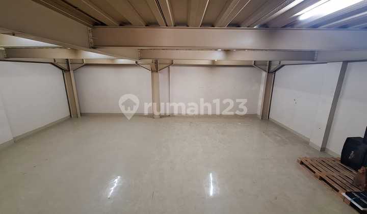 WAREHOUSE + OFFICE SEDAYU BIZPARK DAAN MOGOT 3 FLOORS (9x20)