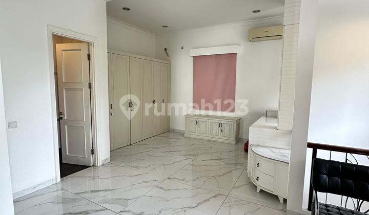 Rumah Mewah PHG Aquamarine 326 m2 Full Renov View Danau !! 2