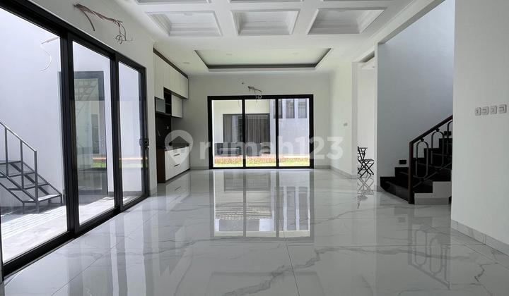 Brand New House The Icon BSD 10X20 (200M2) 2