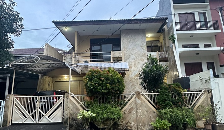 Rumah Puri Indah 2 Lantai 195M2, Siap Huni High Ceiling