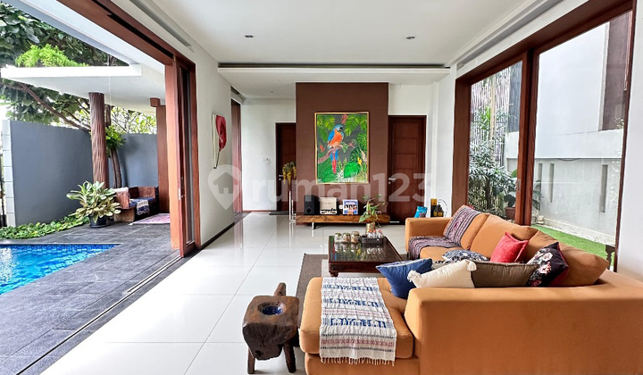 Rumah Permata Buana Land Area 470m2 - Bali Villa Style Rumah Permata Buana Land Area 470m2 - Bali Villa Style