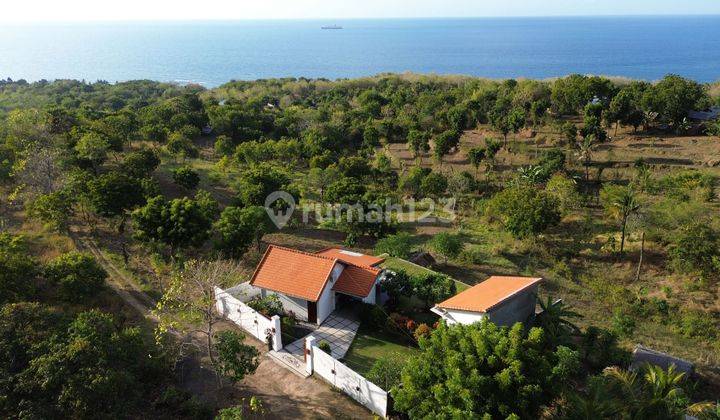 Villa for sale quickly with direct views of the North Bali Sea 2