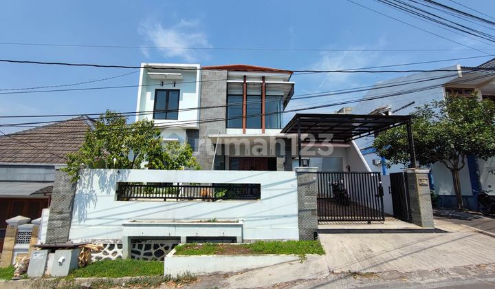 Dijual Rumah 2 Lantai Posisi Hook Jalan Sawunggaling, Banyumanik 1