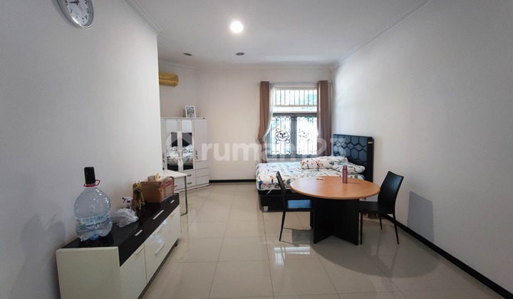 Rumah Mewah Semi Furnished di Puri Anjasmoro, Semarang Barat 2