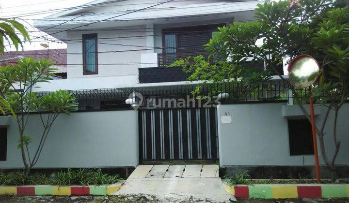 Rumah Bagus 2 Lantai Posisi Hook di Jalan Seteran Dalam, Semarang 2