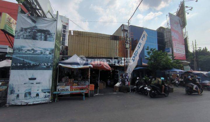 Ruko di Tengah Kota Dekat Pasar Jalan Alun Alun Barat, Kauman