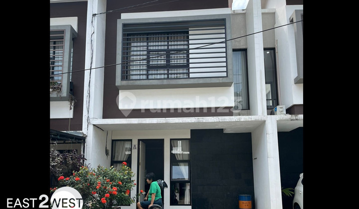 Sale of Cheap House in The Villas Buaran Cluster, South Tangerang