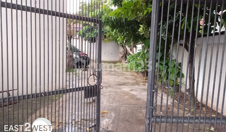 Jual Rumah + 4 Kios Jalan Menjangan Raya Ciputat Timur Tangerang Selatan Jual Rumah + 4 Kios Jalan Menjangan Raya Ciputat Timur Tangerang Selatan