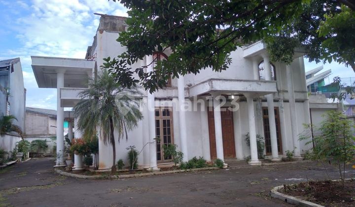 Jual Rumah Villa Jakarta Timur Strategis Bisa Untuk Shooting & Resepsi 2