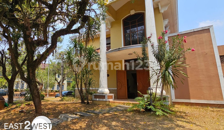 Jual Rumah Taman Giri Loka BSD Tangerang Selatan Fully Furnished