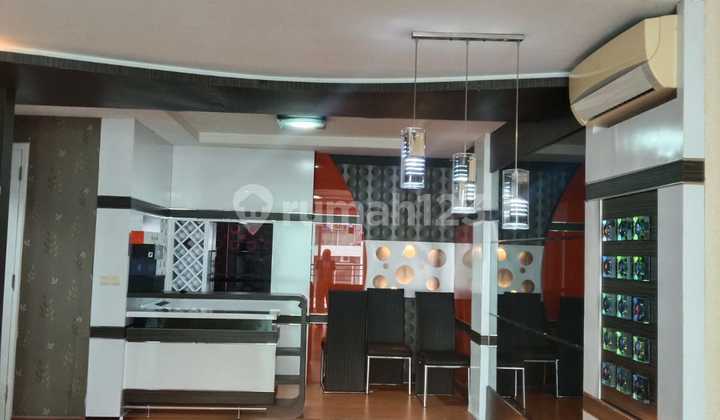 Apartemen French Walk, 3+1Br, Lokasi di Moi Kelapa Gading