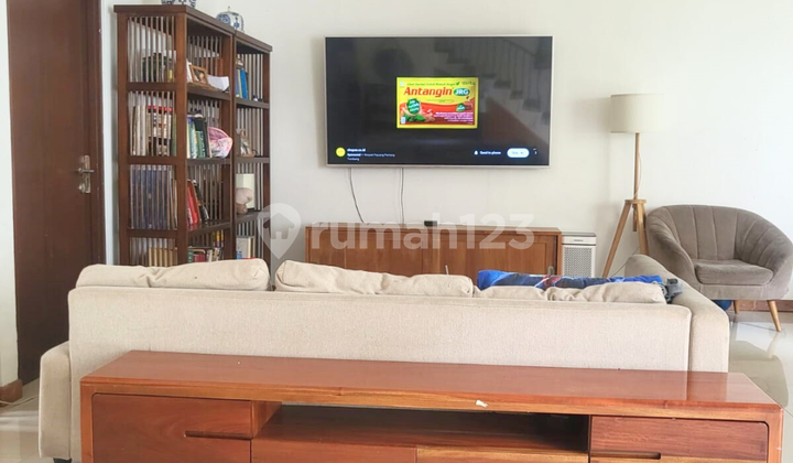 Dijual Rumah Modern Tropis Siap Huni di Golden Park, Serpong 2