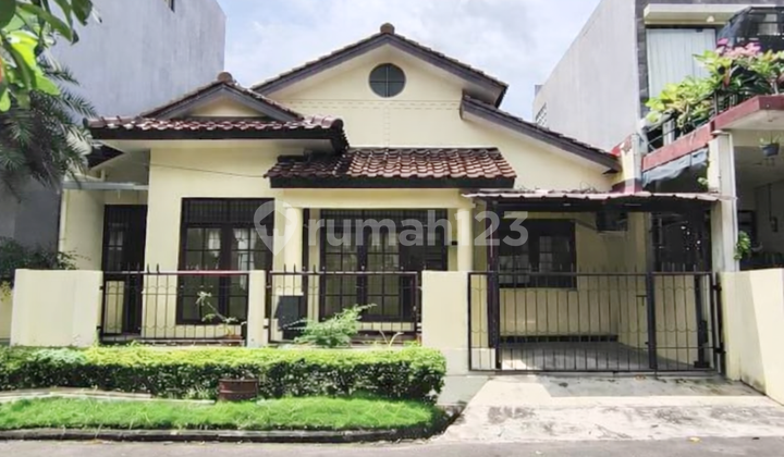 For Rent: Comfortable 1-Story House in Premium Area Bintaro Jaya Sector 9
